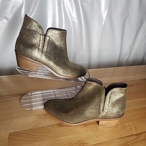 Garnet Hill Ankle Boots Booties Women Sz10 Metallic Gold Suede Leather Western